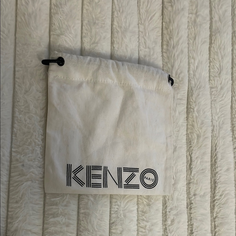 Kenzo Cream Logo Drawstring Pouch - Picture 2 of 2